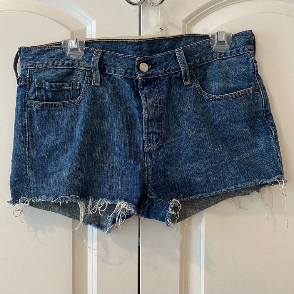 Levi’s 501 Cutoff Shorts